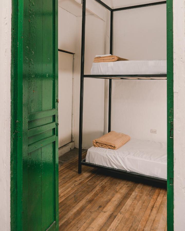 Wild Monkey Hostel Cuenca Exterior photo